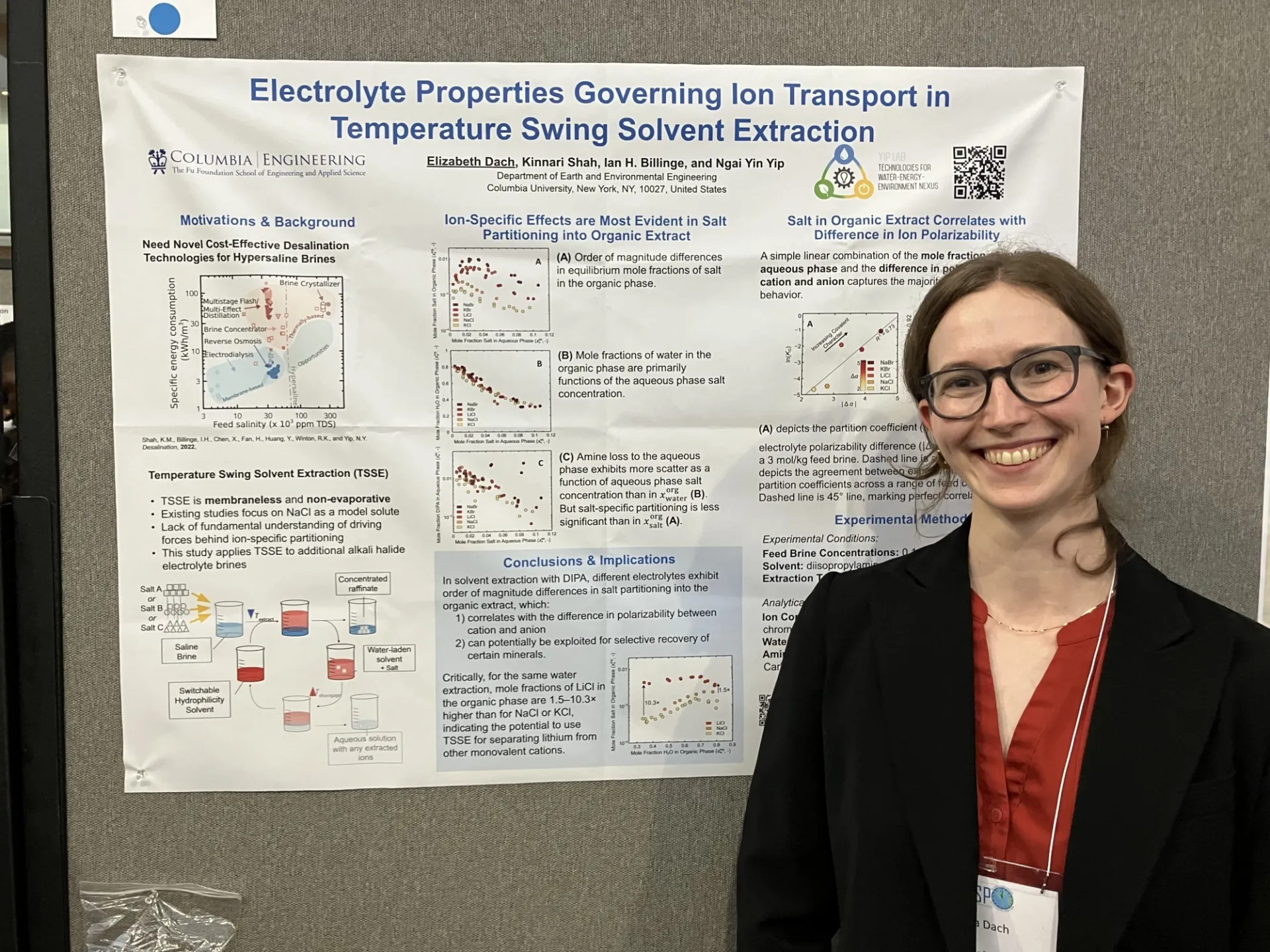Eliza giving her poster presentation at the AEESP 2023