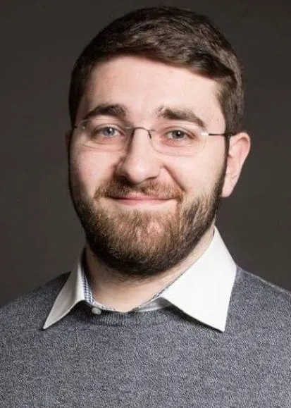 Dan 413x579.jpg