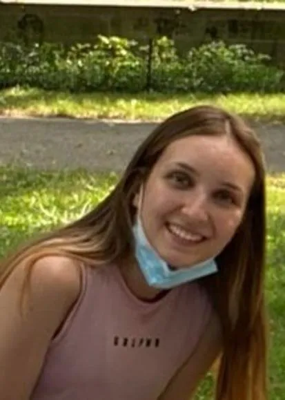 Lara Stela David Alves 413x579.jpg